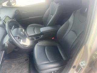 2019 Toyota Prius Prime Premium - Interior Front Seat Image